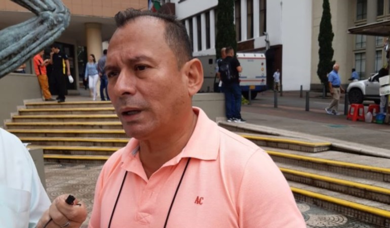 A las ÍAS no construcción de la plaza de mercado de La Virginia