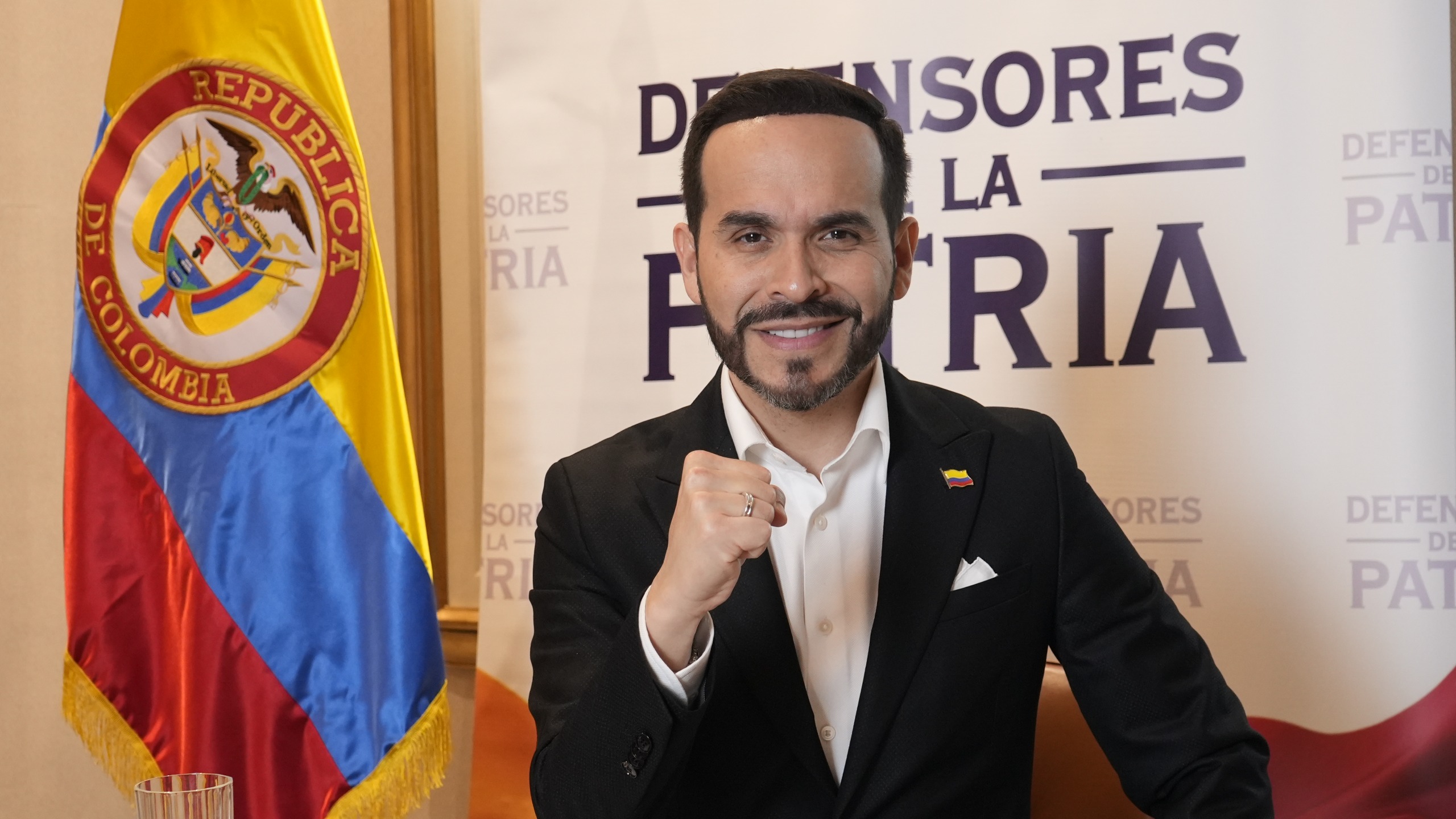 ¡EL TIGRE SIGUE RUGIENDO! ABELARDO DE LA ESPRIELLA AVANZA A SEGUNDA VUELTA Y SACUDE LA POLÍTICA COLOMBIANA