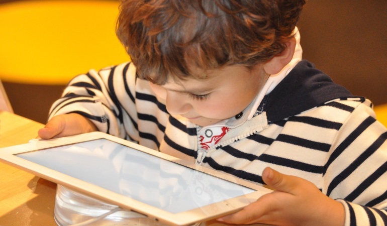Nueva aplicación para evaluar y tratar habilidades de comunicación social en niños