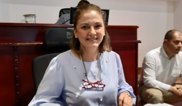 «Justicia y verdad le brillan a Álvaro Uribe» María del Rosario Guerra